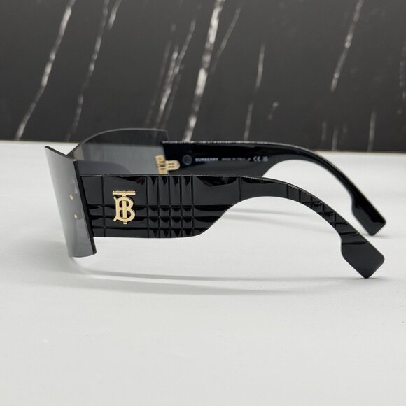 NEW BURBERRY BE3137 1109/87 BLACK GEOMETRIC WOMEN SUNGLASSES BE3137 110987 - Picture 7 of 11